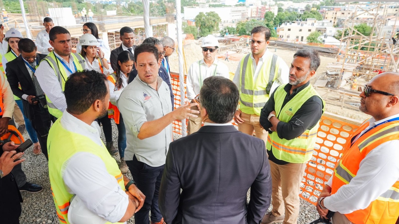 Ministro Bonilla y presidente de la SCJ supervisan avances de construcción de la Ciudad Judicial de Santo Domingo Oeste